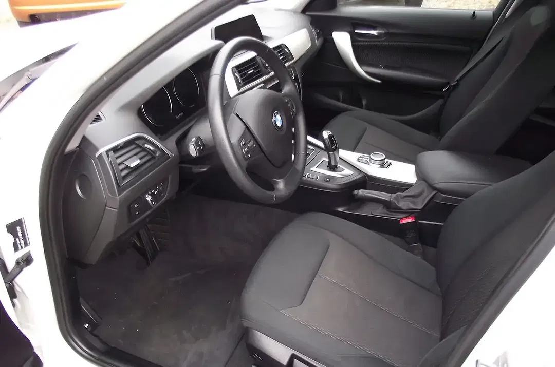 BMW 118 - Thumbnail 7