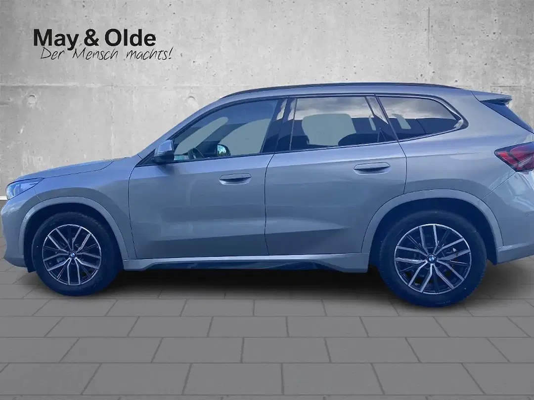 BMW X1 - Thumbnail 2