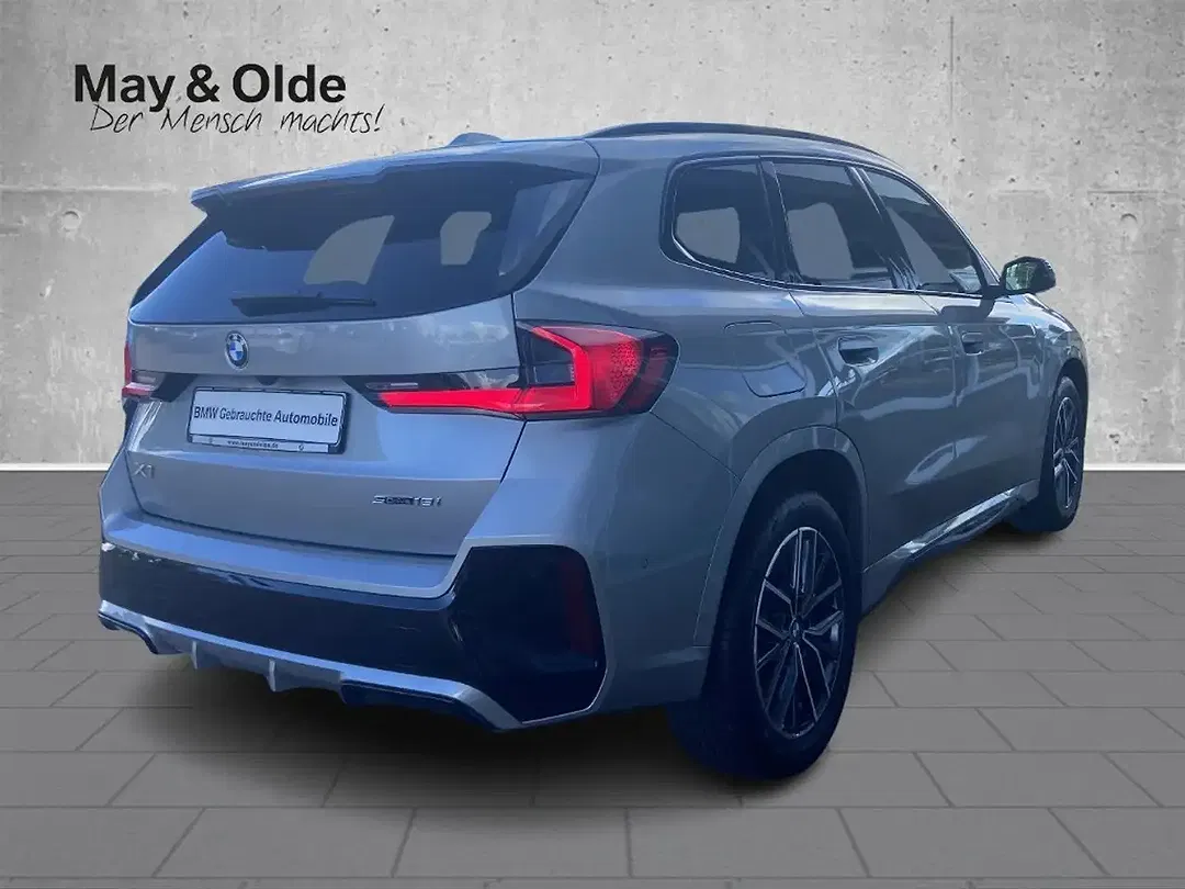 BMW X1 - Thumbnail 3