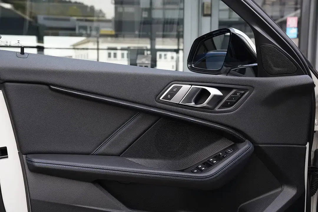 BMW 120 - Thumbnail 9