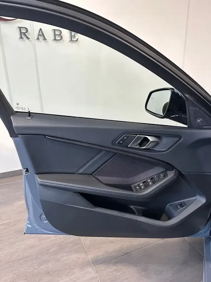 BMW 118 - Thumbnail 8