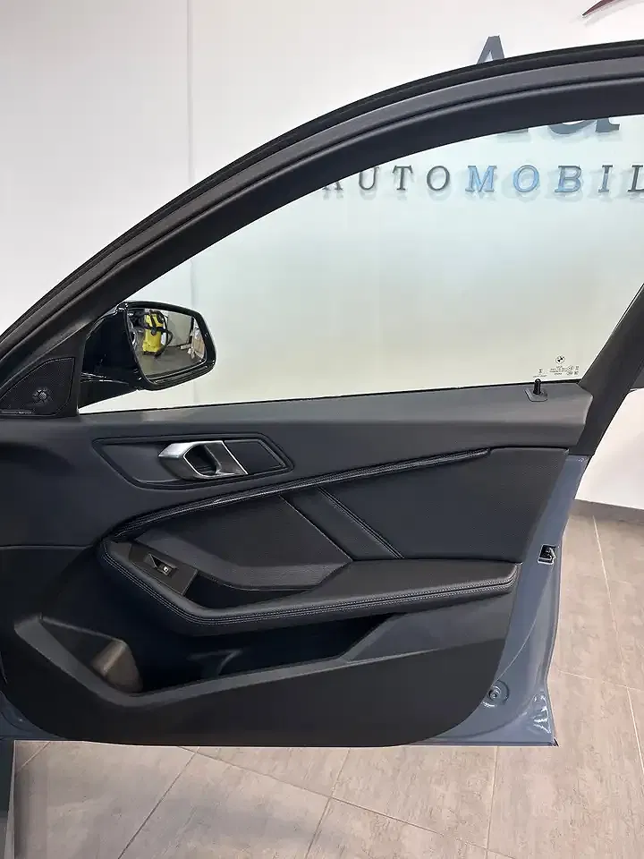 BMW 118 - Thumbnail 9