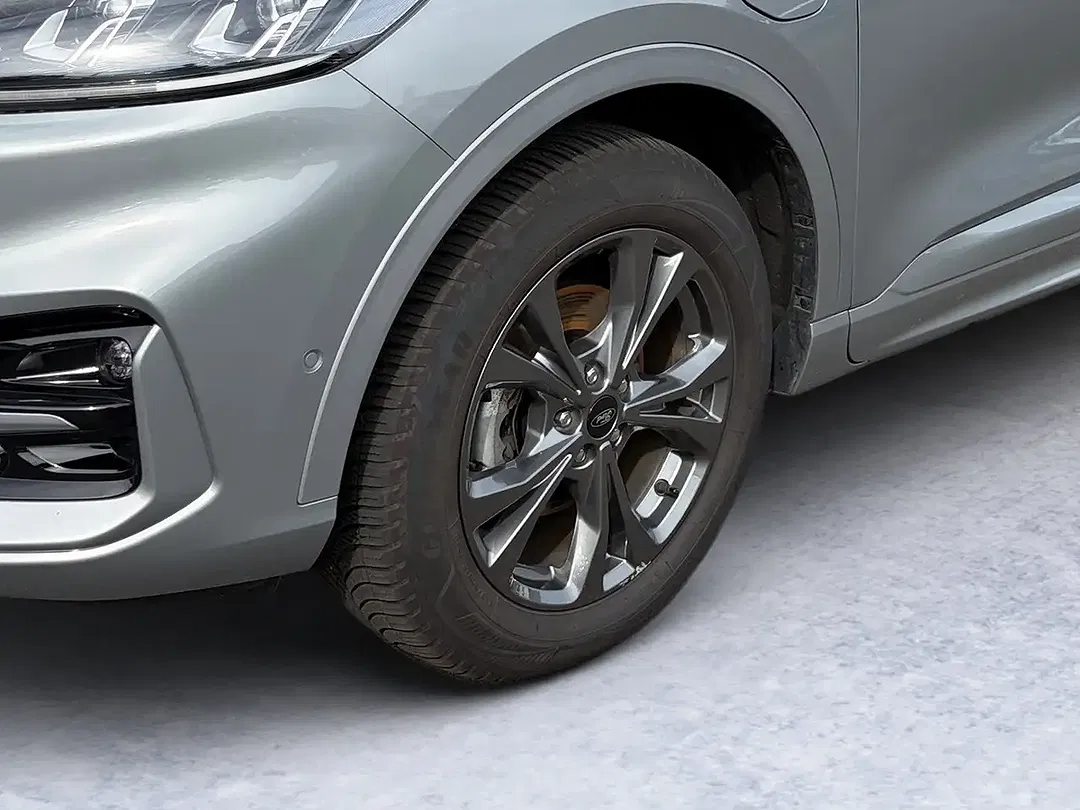 Ford Kuga - Thumbnail 6