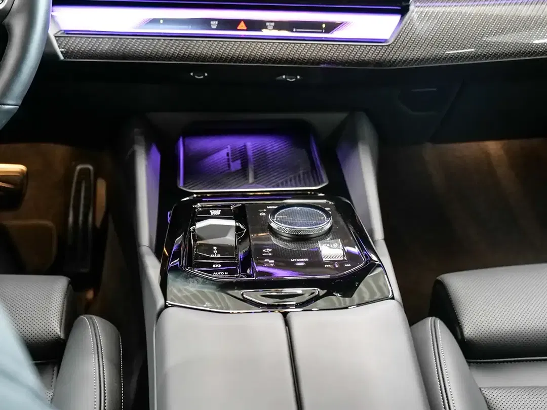 BMW 520 - Thumbnail 14