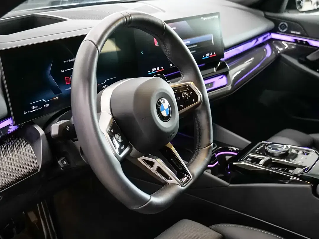 BMW 520 - Thumbnail 8