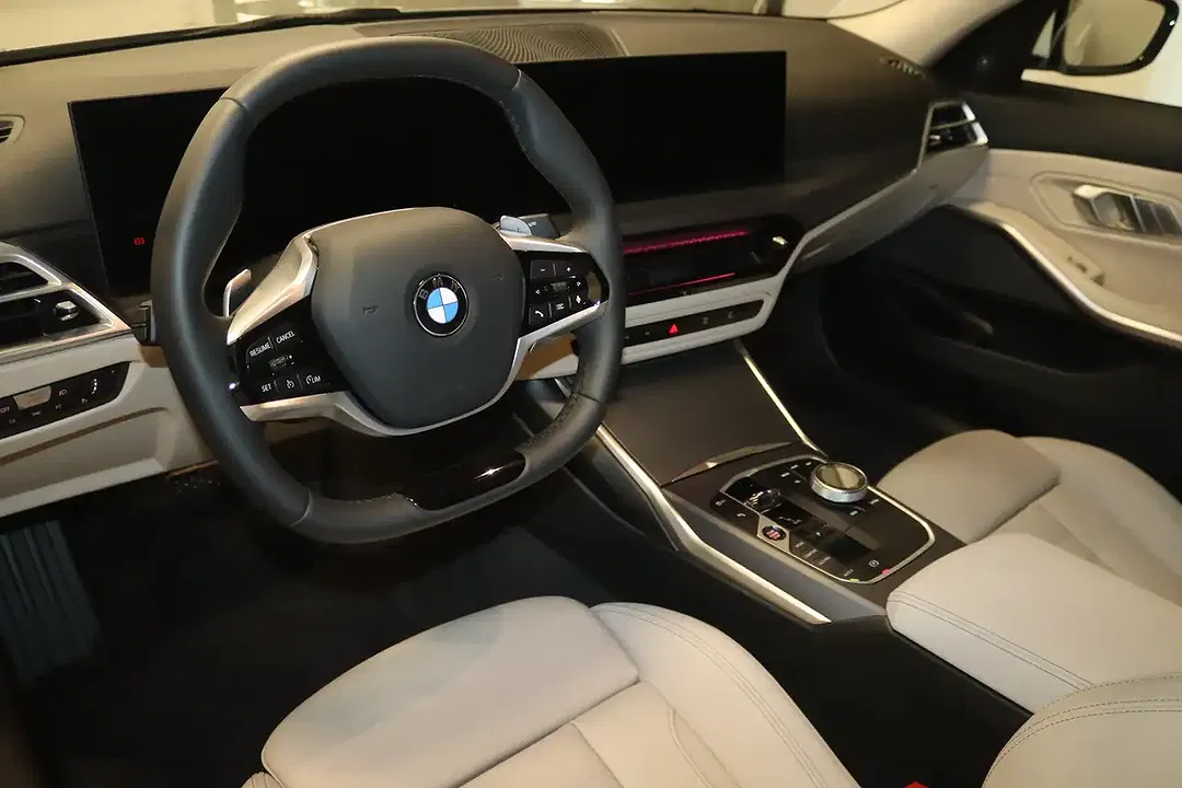 BMW 330 - Thumbnail 10