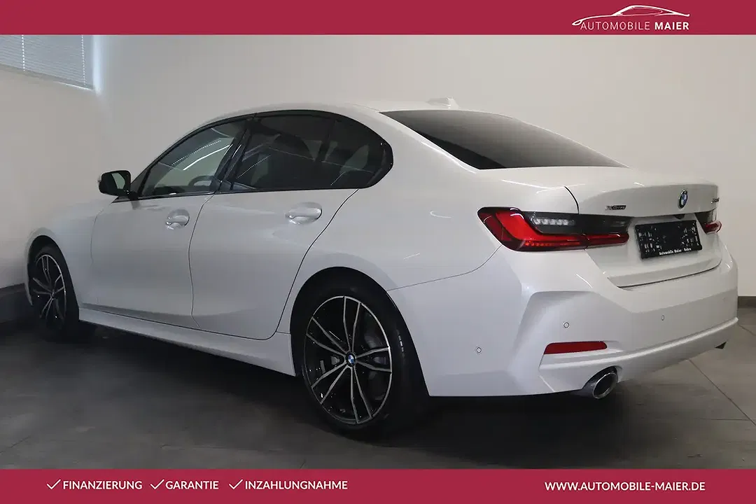 BMW 330 - Thumbnail 3