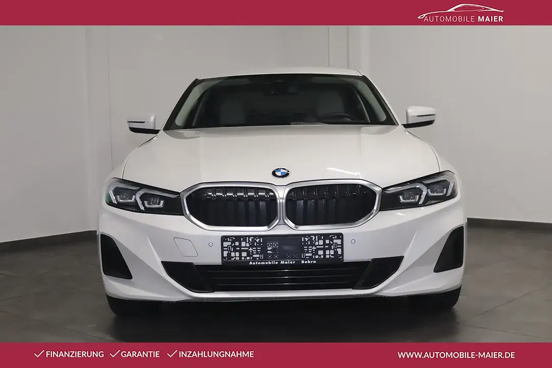 BMW 330 - Thumbnail 6