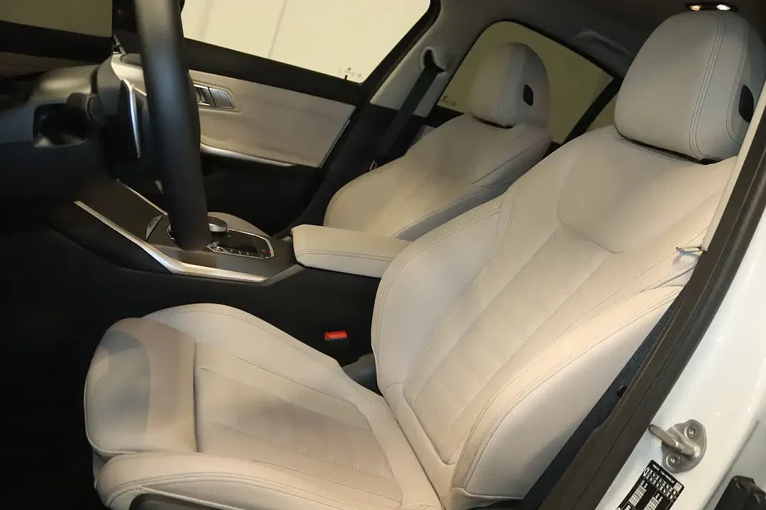BMW 330 - Thumbnail 9