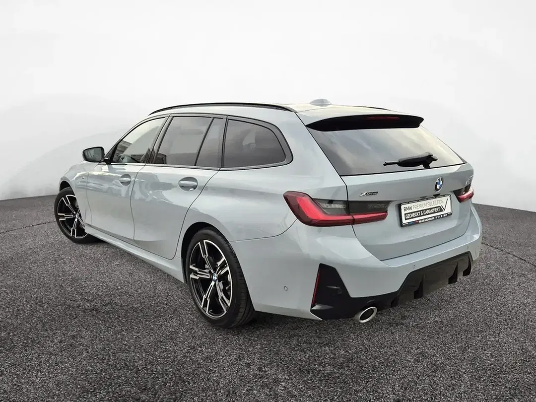 BMW 330 - Thumbnail 6
