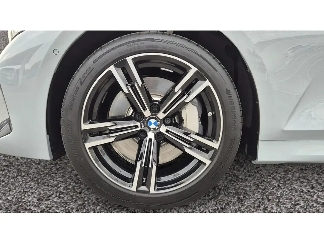 BMW 330 - Thumbnail 7