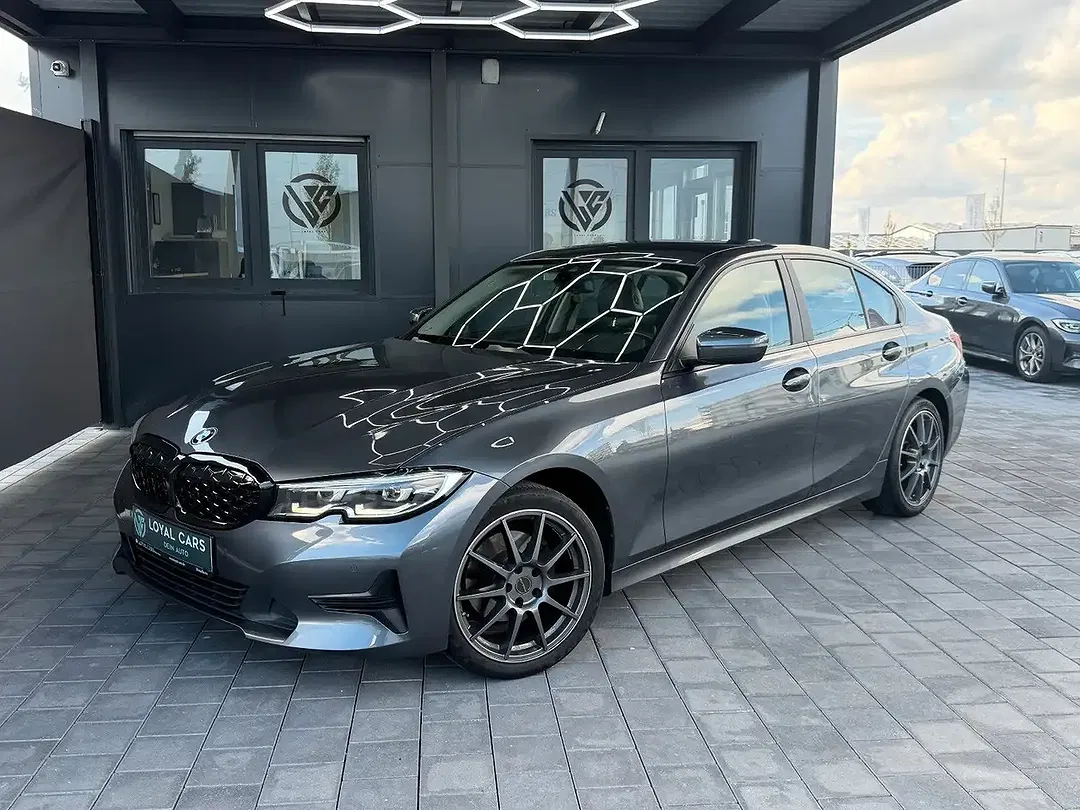 BMW 320 - Thumbnail 1