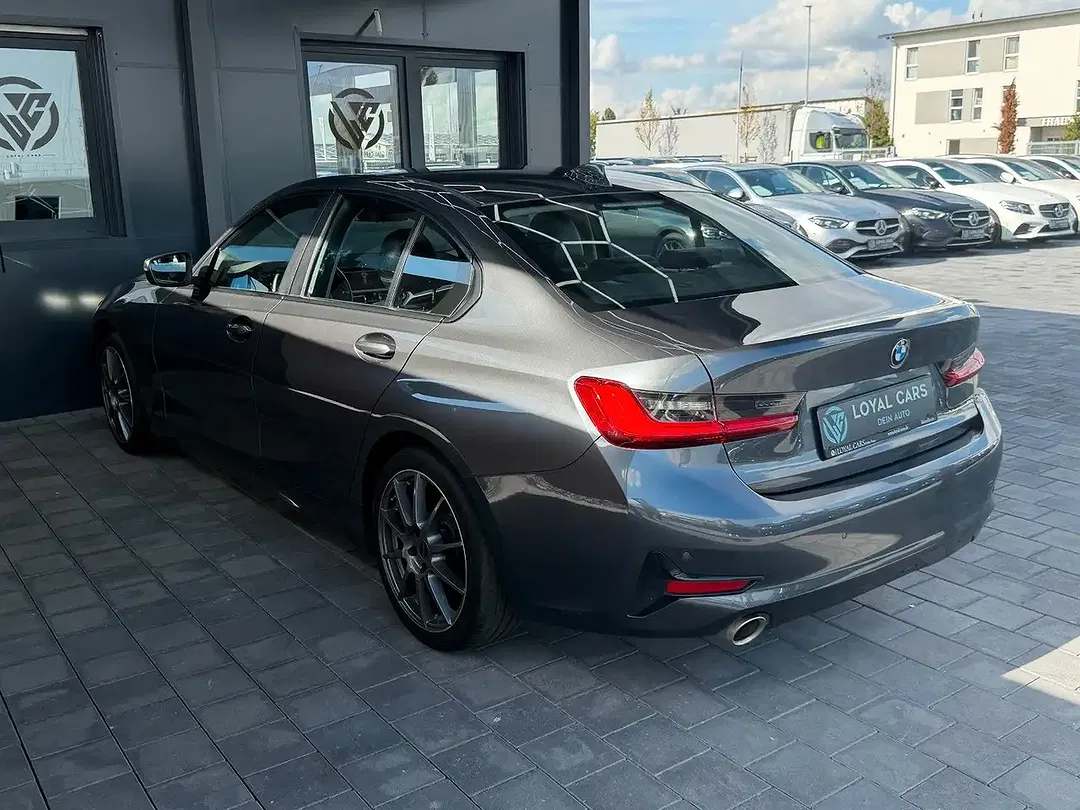 BMW 320 - Thumbnail 10