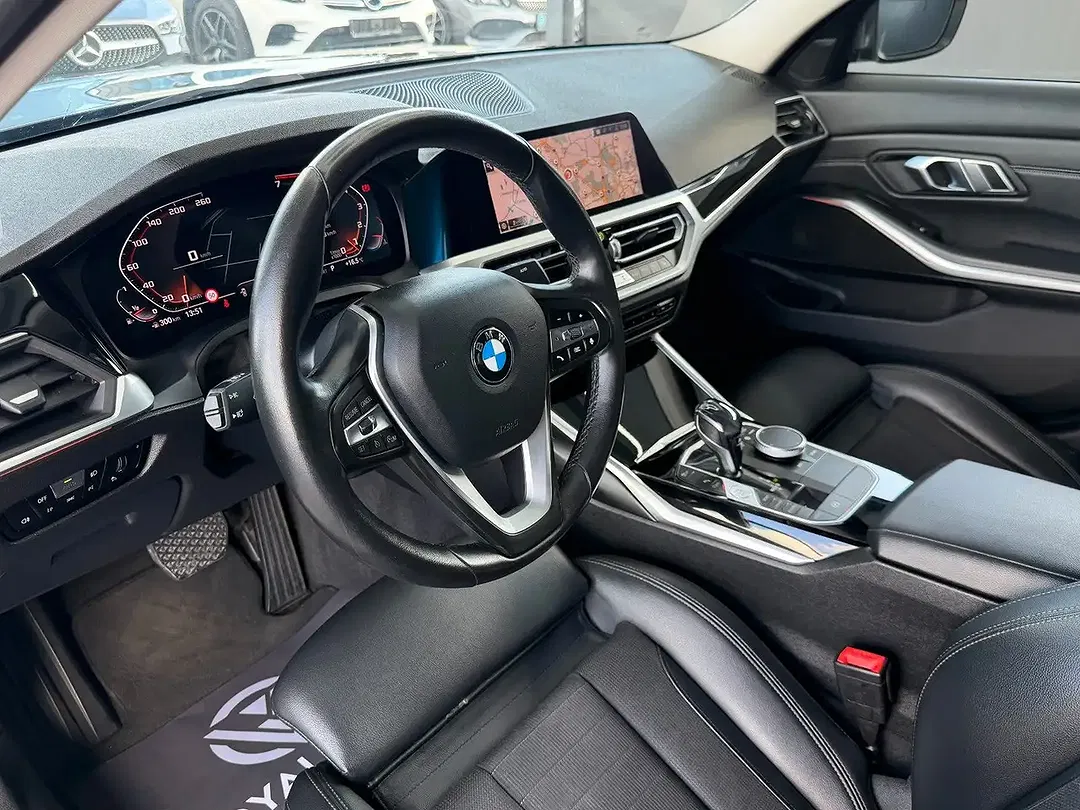 BMW 320 - Thumbnail 14