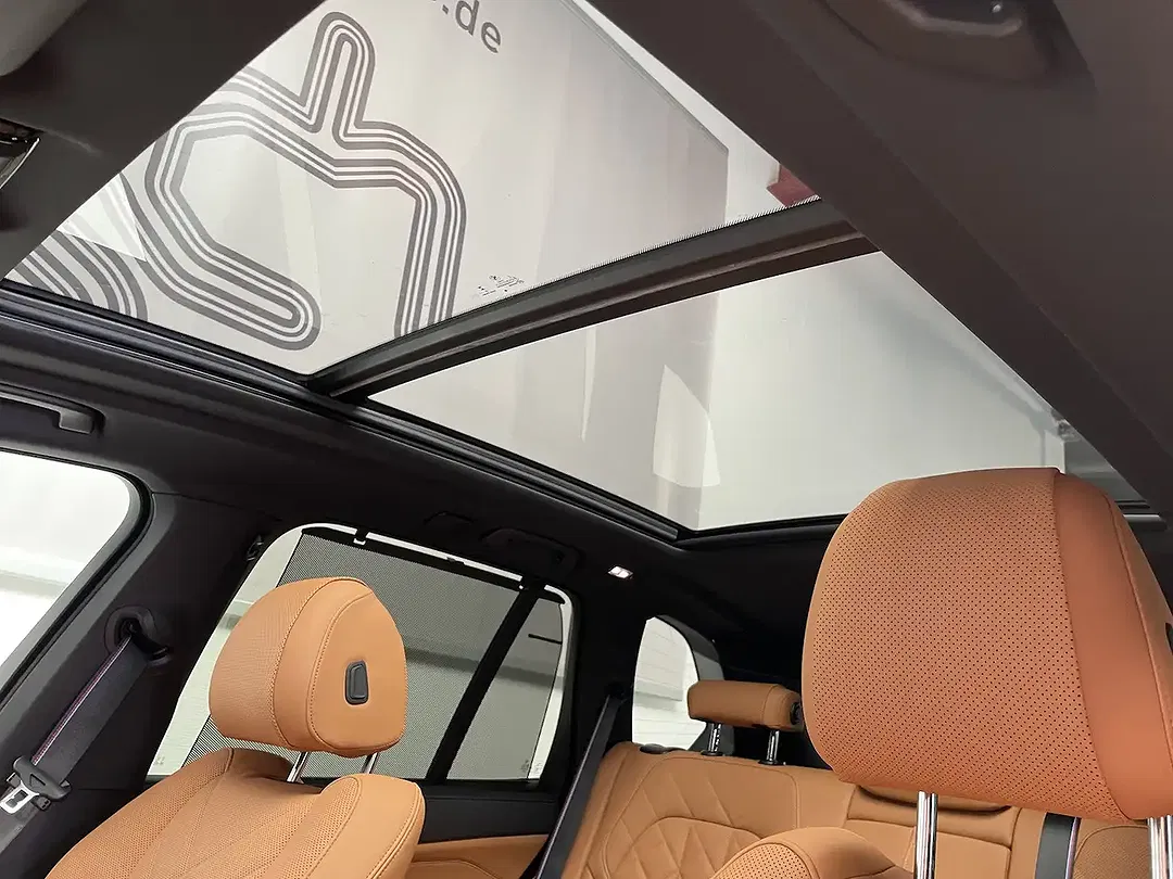 BMW X5 - Thumbnail 10