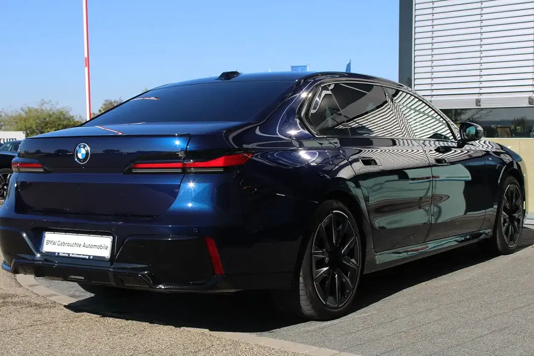 BMW 740 - Thumbnail 5