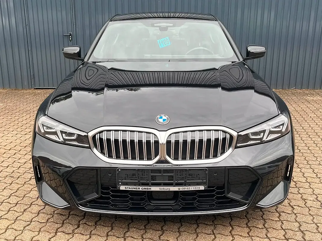 BMW 320 - Thumbnail 4