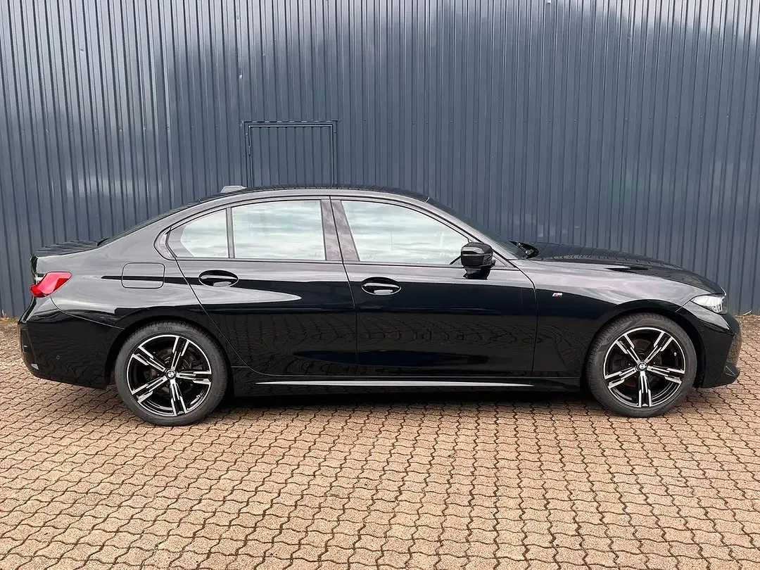 BMW 320 - Thumbnail 6