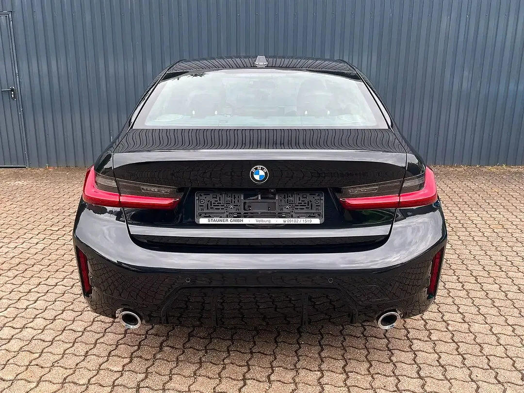 BMW 320 - Thumbnail 9