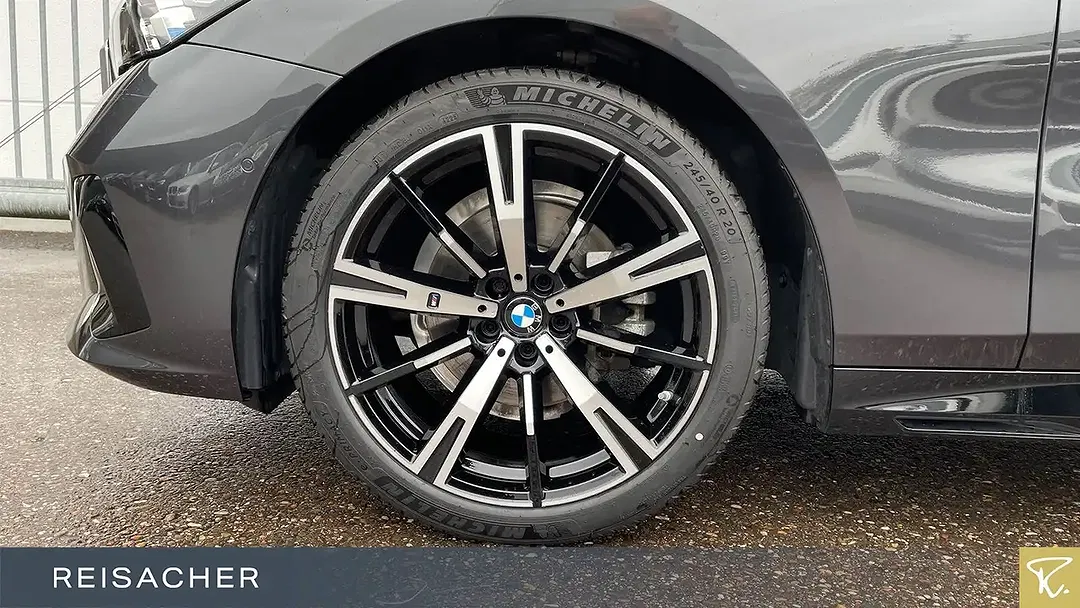 BMW 520 - Thumbnail 3