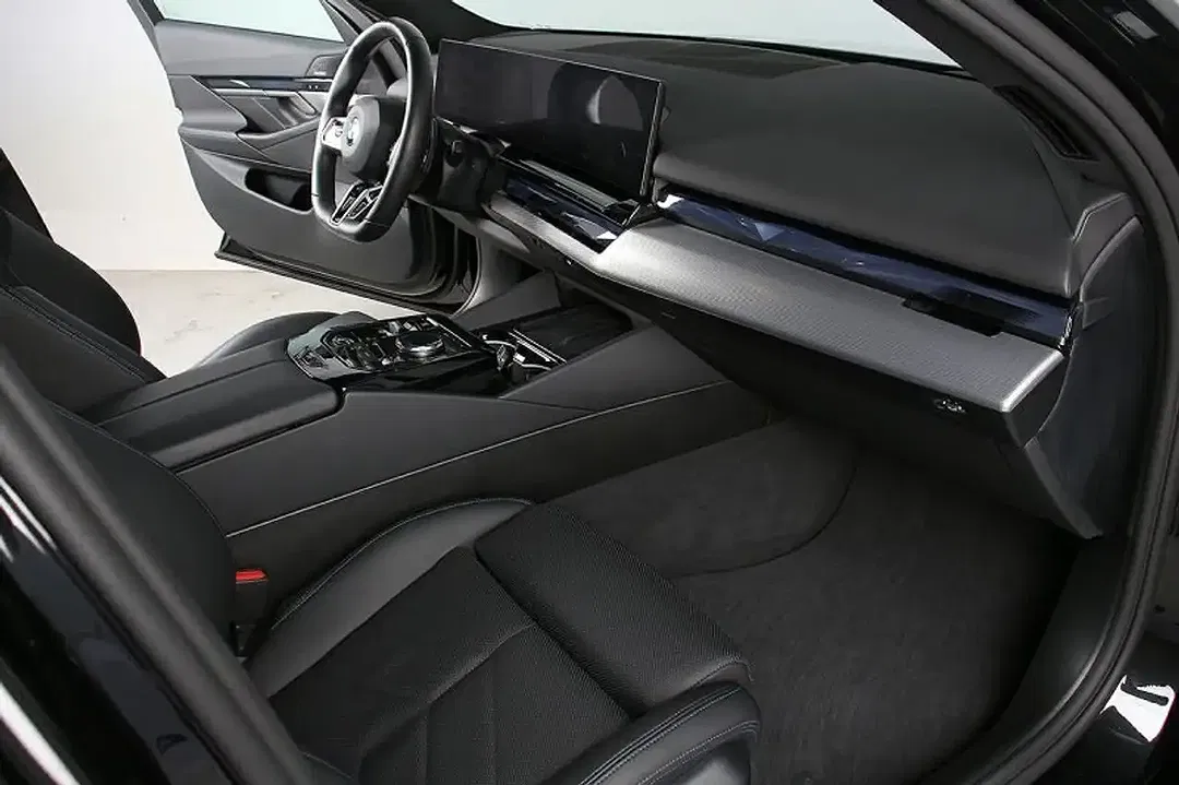 BMW 520 - Thumbnail 3
