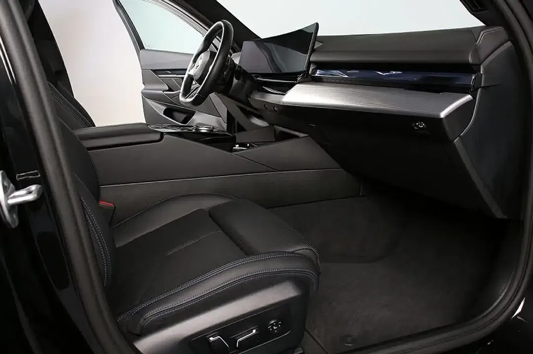 BMW 520 - Thumbnail 4