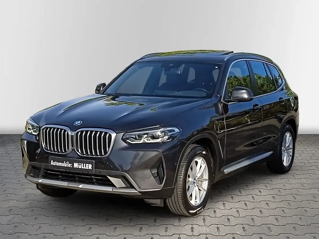 BMW X3 - Thumbnail 2