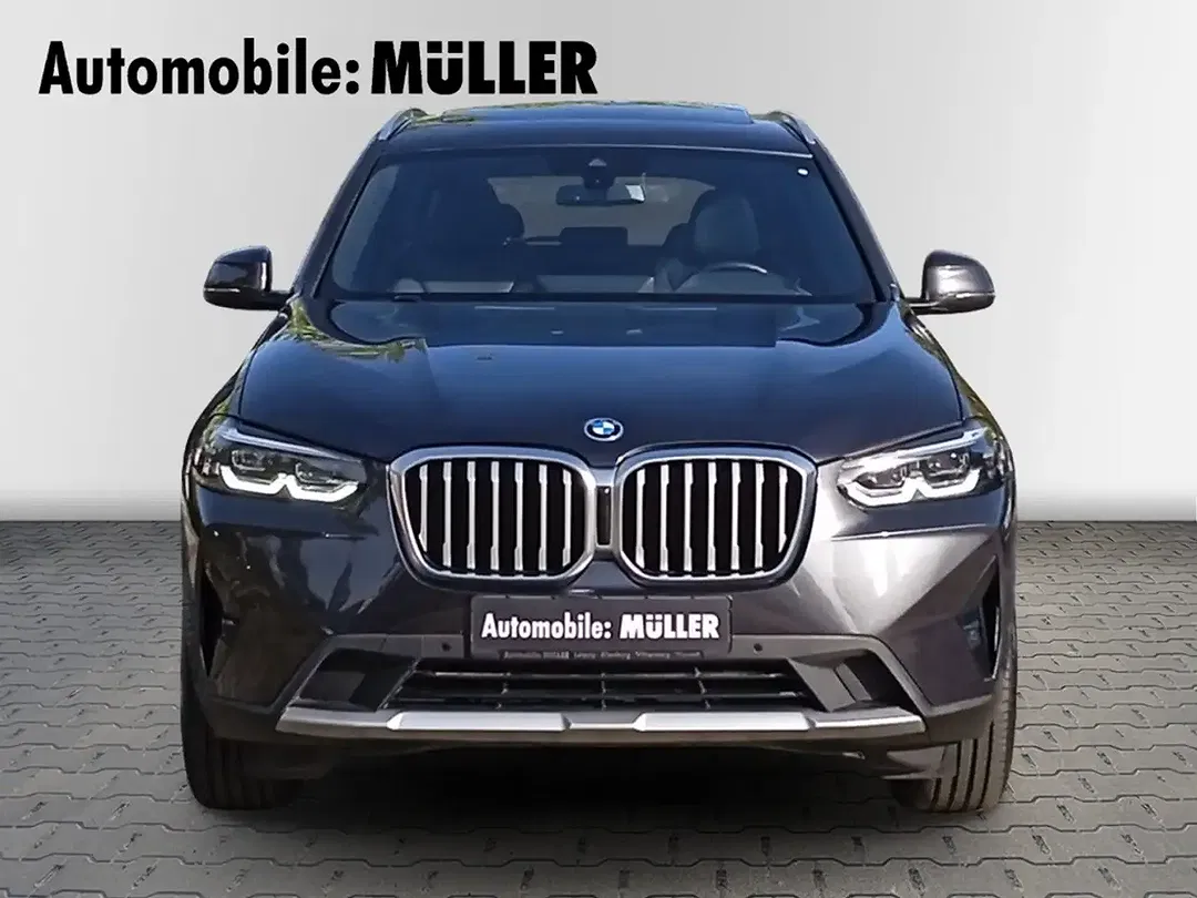 BMW X3 - Thumbnail 3