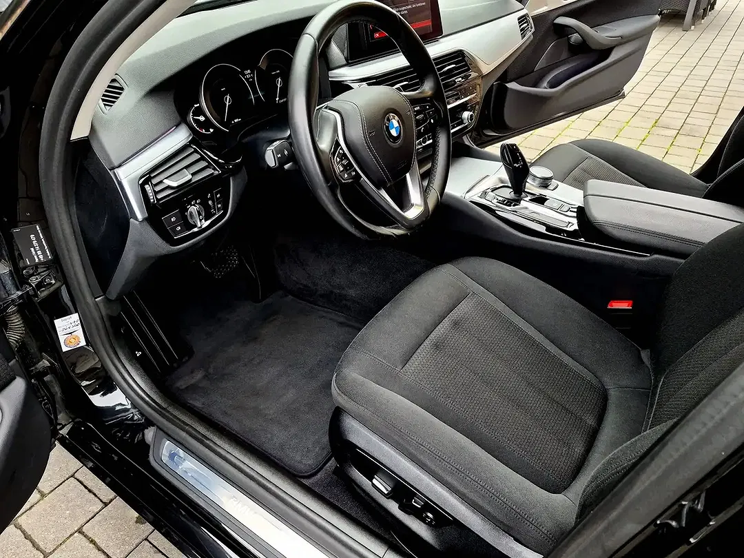 BMW 520 - Thumbnail 11