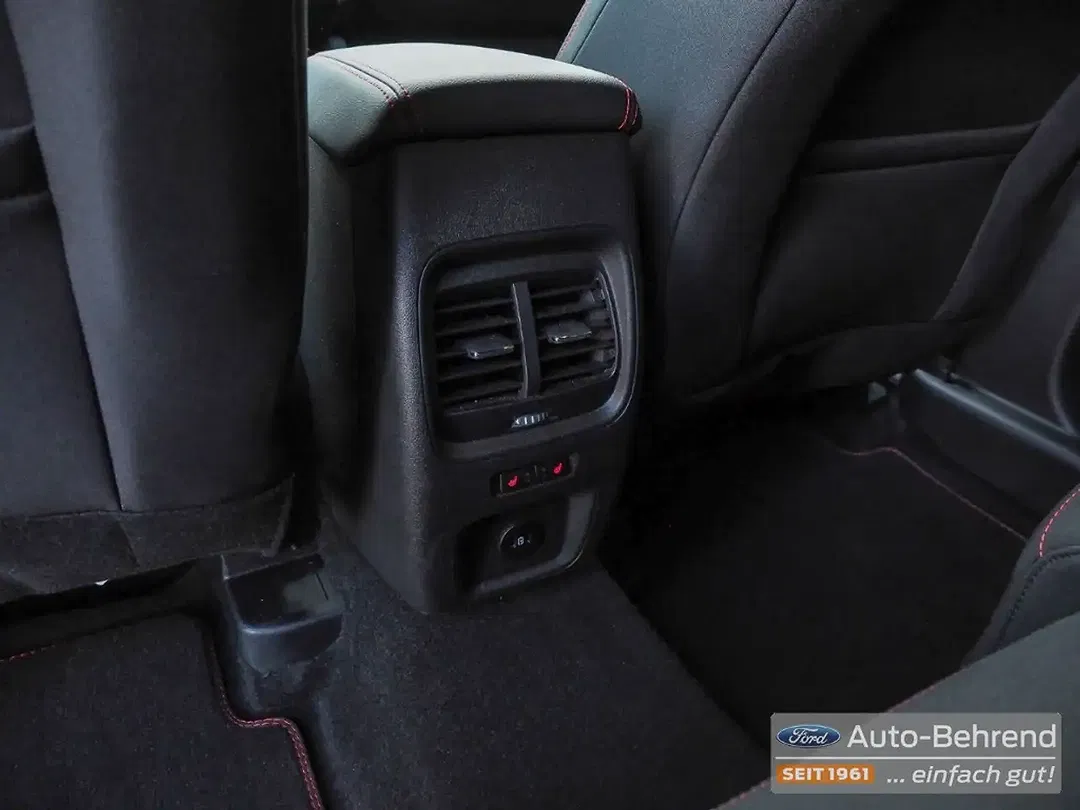 Ford Kuga - Thumbnail 11