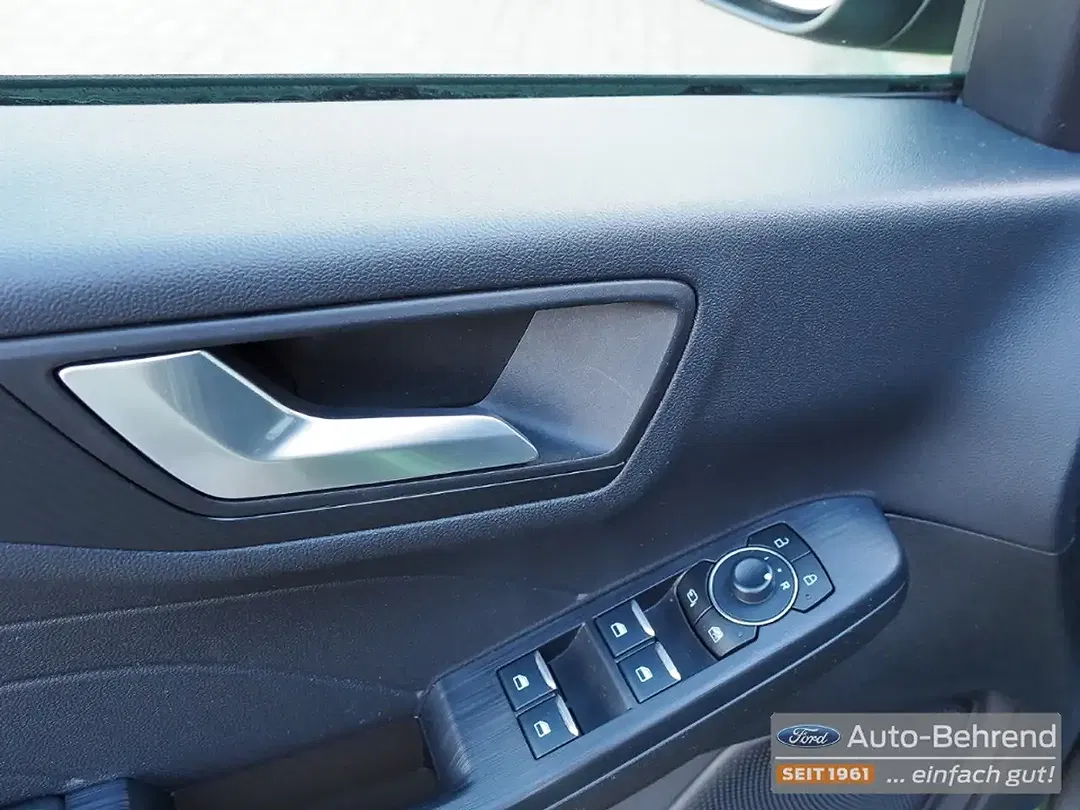 Ford Kuga - Thumbnail 12