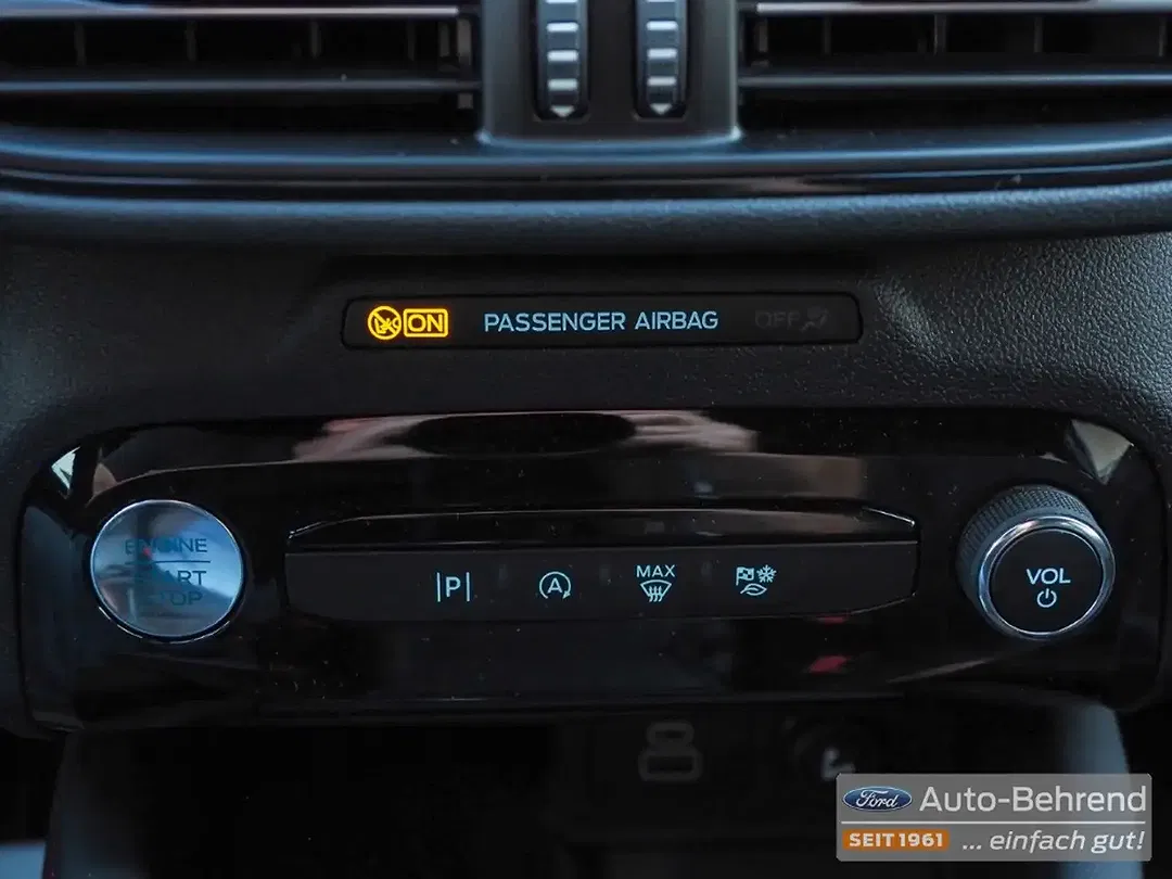 Ford Kuga - Thumbnail 26