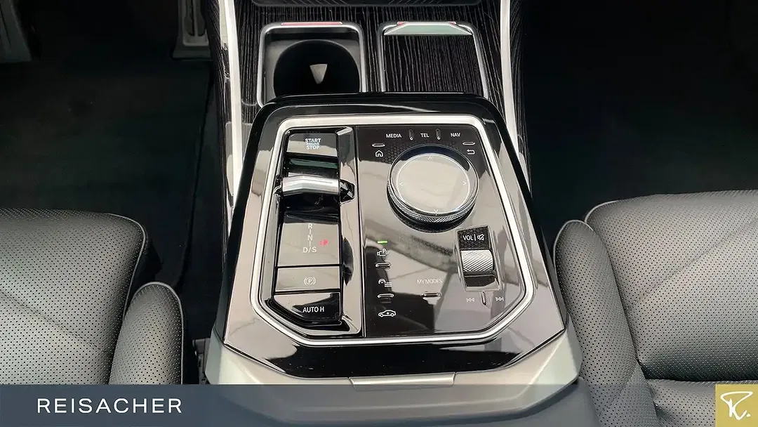 BMW 740 - Thumbnail 11