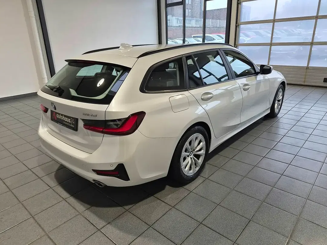 BMW 318 - Thumbnail 5