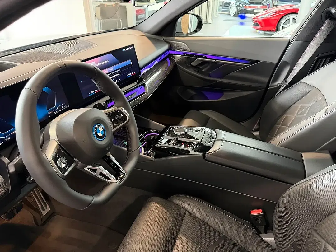BMW 550 - Thumbnail 14
