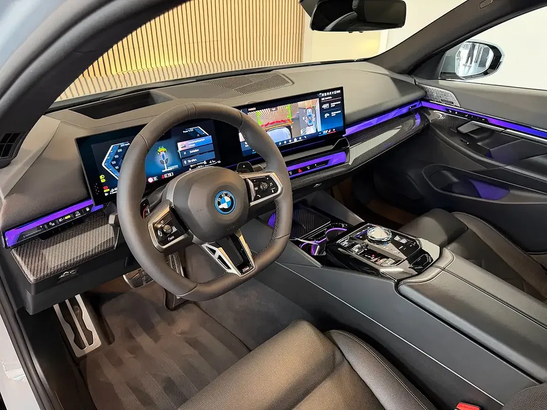 BMW 550 - Thumbnail 15