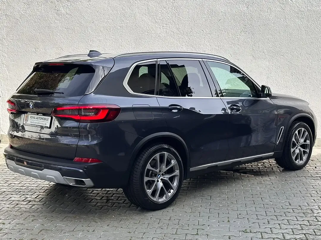BMW X5 - Thumbnail 6