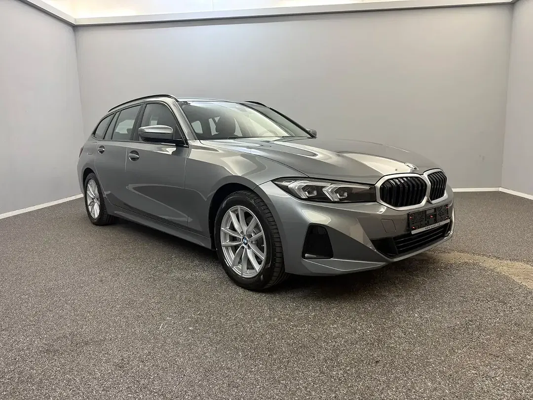 BMW 320 - Thumbnail 3