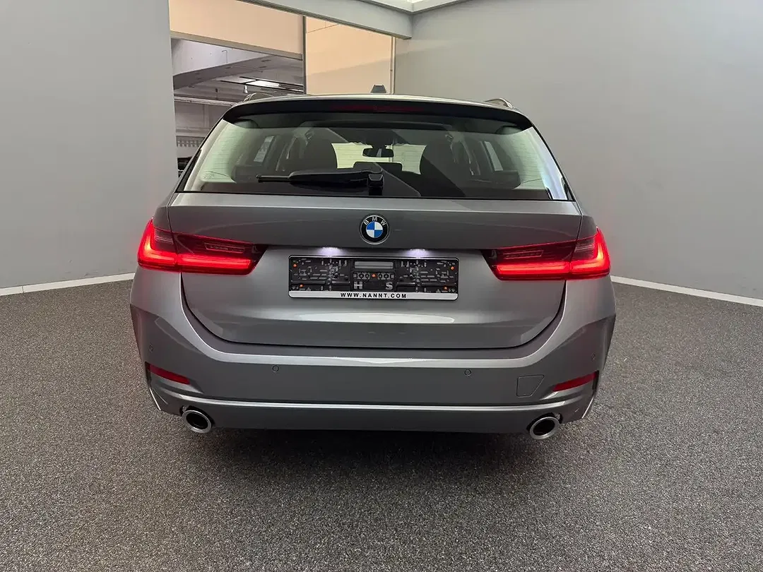 BMW 320 - Thumbnail 6