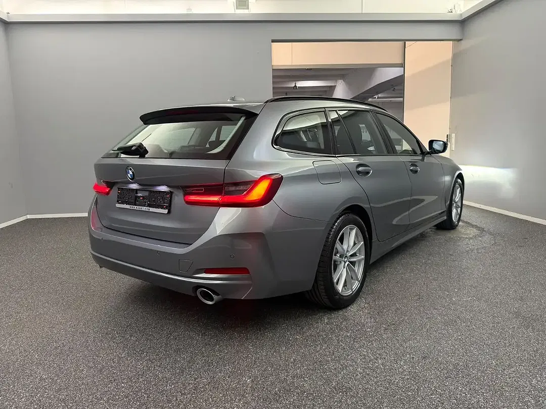 BMW 320 - Thumbnail 7