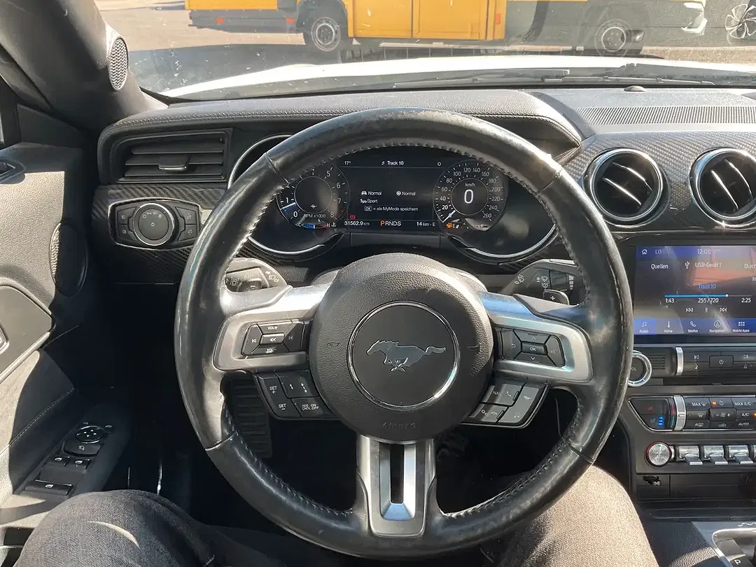 Ford Mustang - Thumbnail 11
