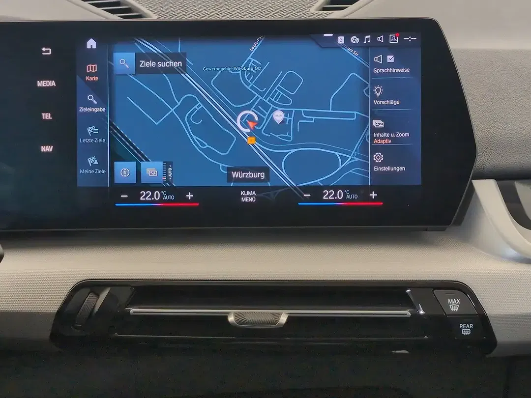 BMW X1 - Thumbnail 6