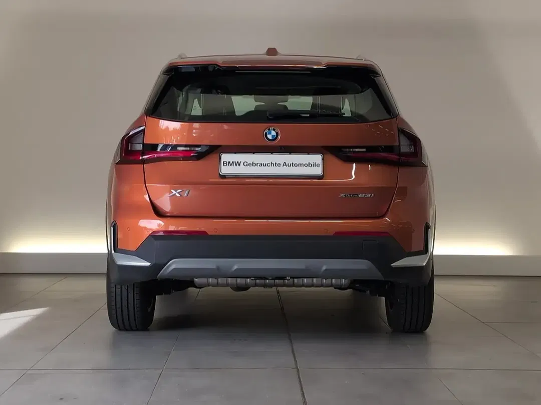 BMW X1 - Thumbnail 9