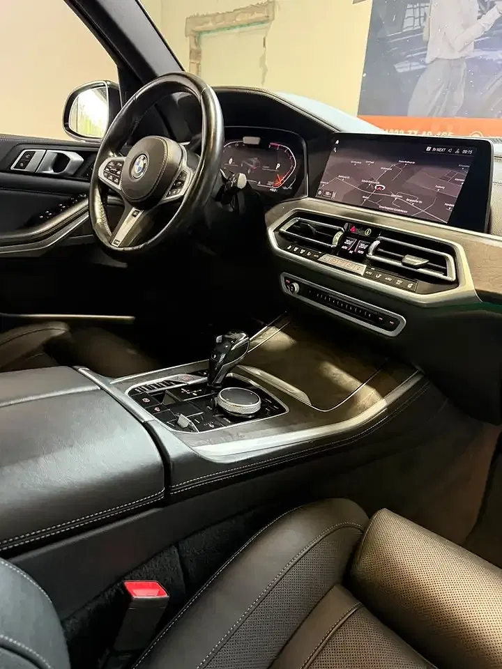 BMW X5 - Thumbnail 10