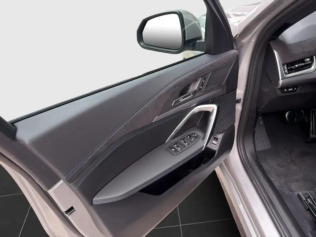 BMW X1 - Thumbnail 10