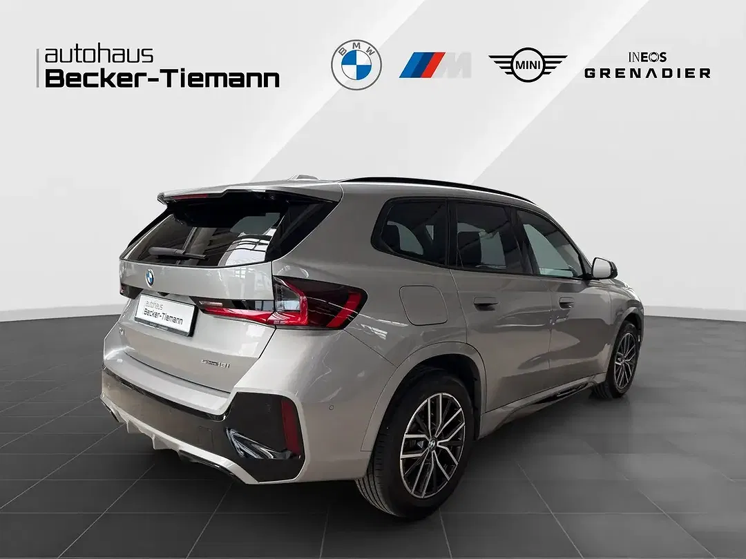 BMW X1 - Thumbnail 6