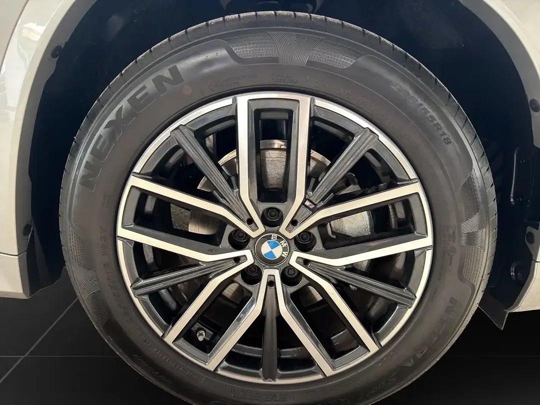 BMW X1 - Thumbnail 8