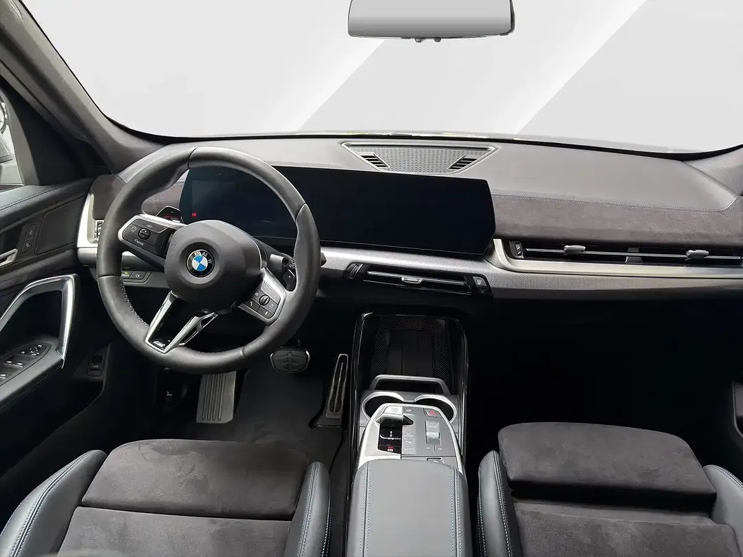 BMW X1 - Thumbnail 9