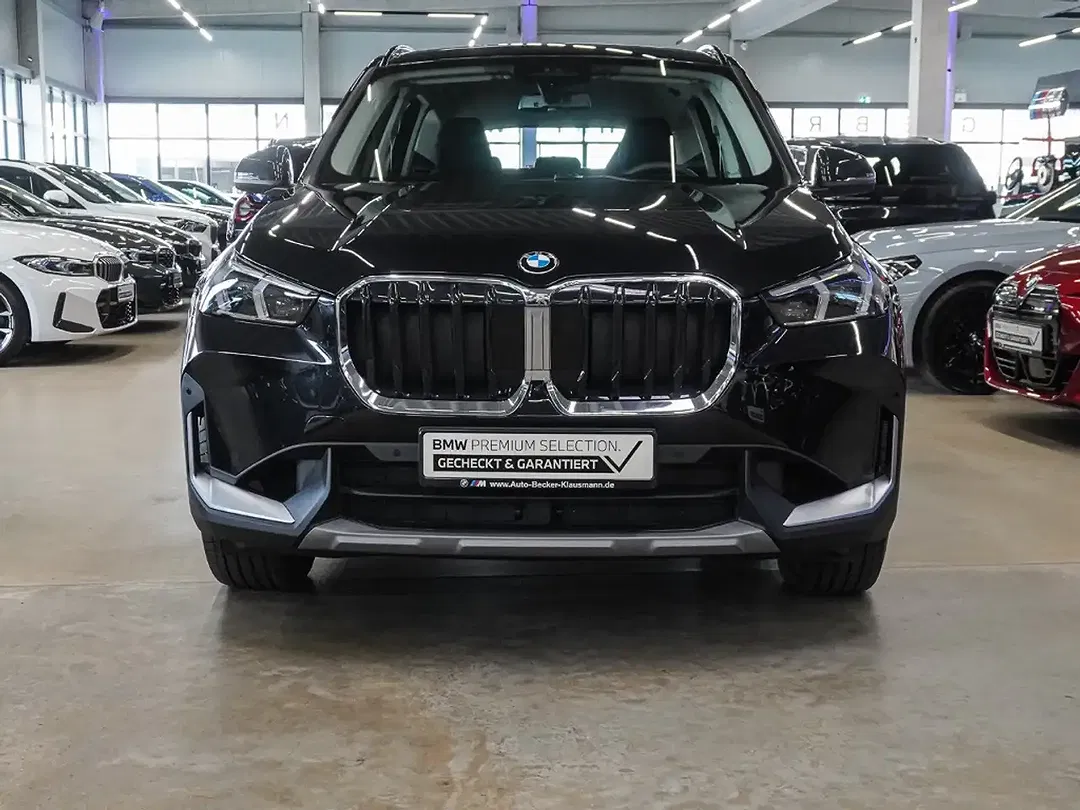 BMW X1 - Thumbnail 3