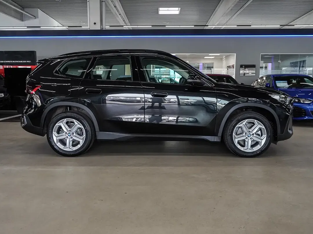 BMW X1 - Thumbnail 4